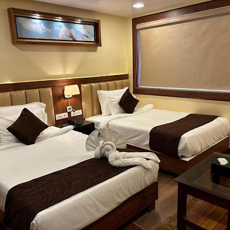 Āsansol Hotel Golden Orbit מראה חיצוני תמונה