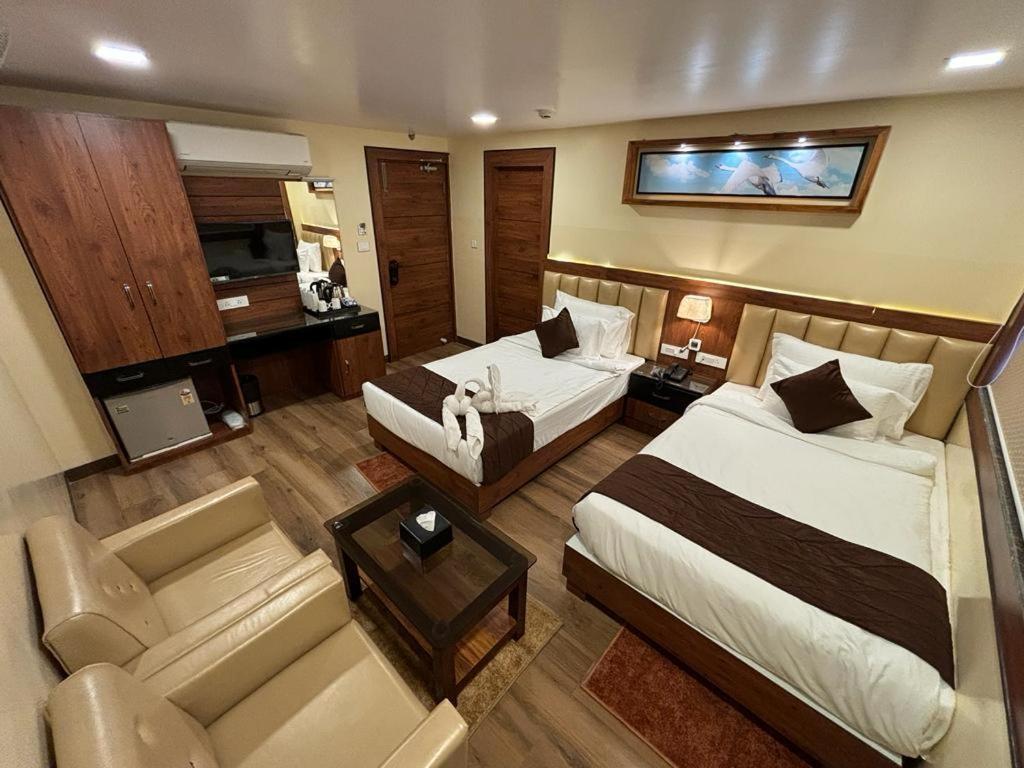 Āsansol Hotel Golden Orbit מראה חיצוני תמונה