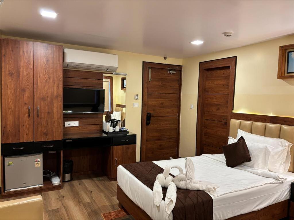 Āsansol Hotel Golden Orbit מראה חיצוני תמונה