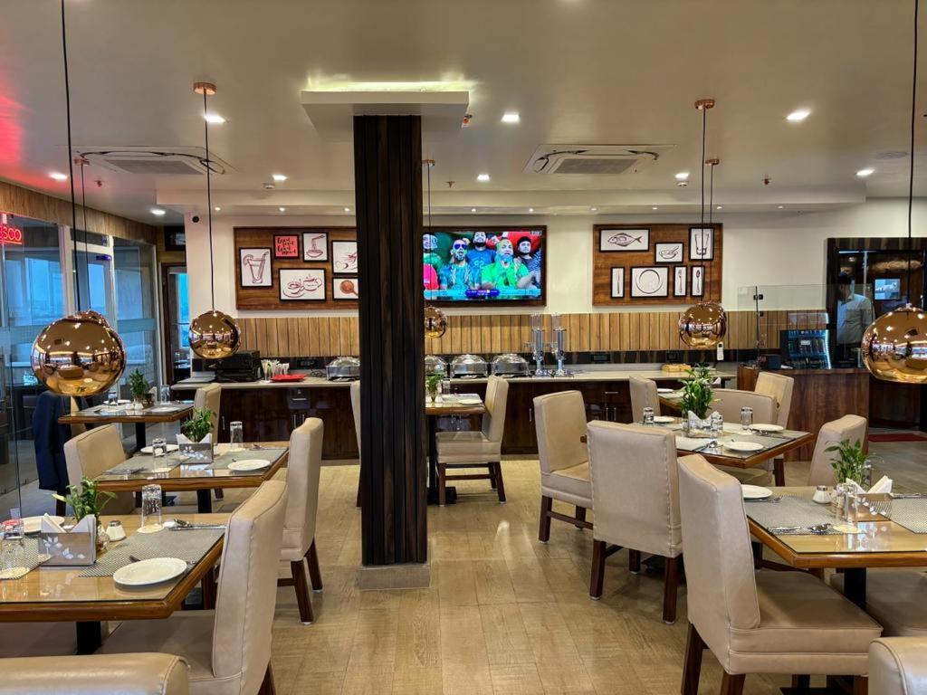 Āsansol Hotel Golden Orbit מראה חיצוני תמונה