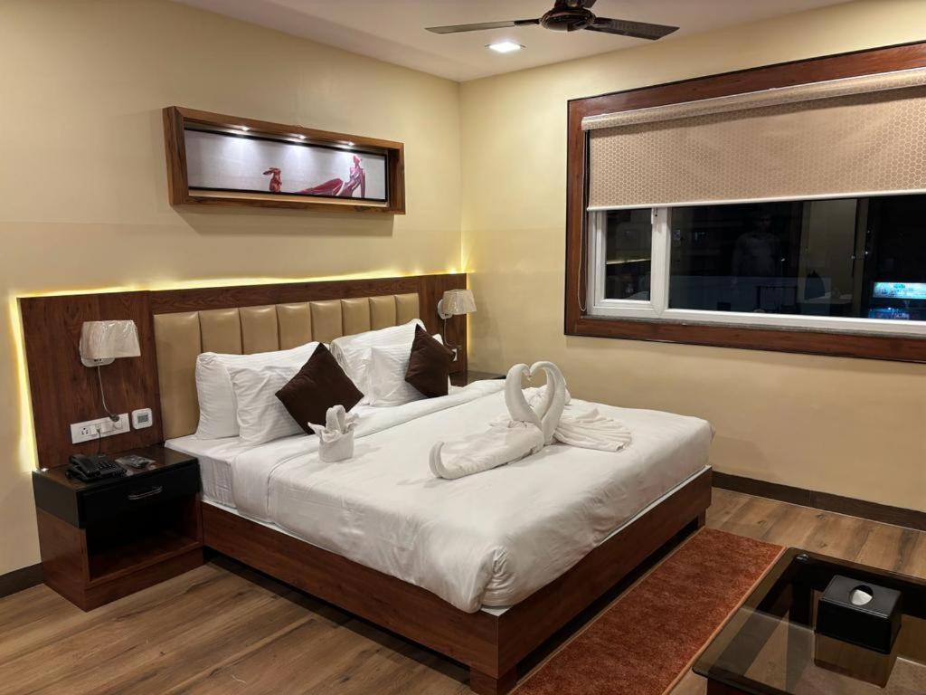 Āsansol Hotel Golden Orbit מראה חיצוני תמונה