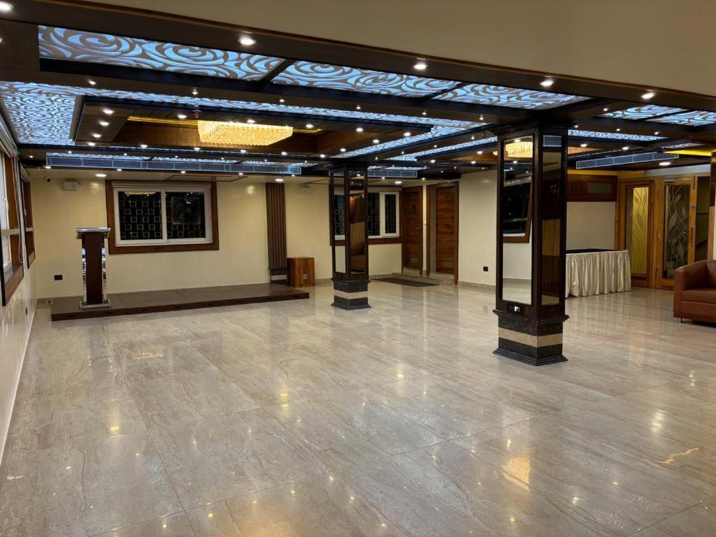Āsansol Hotel Golden Orbit מראה חיצוני תמונה