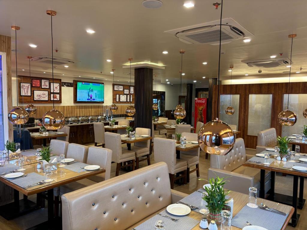 Āsansol Hotel Golden Orbit מראה חיצוני תמונה